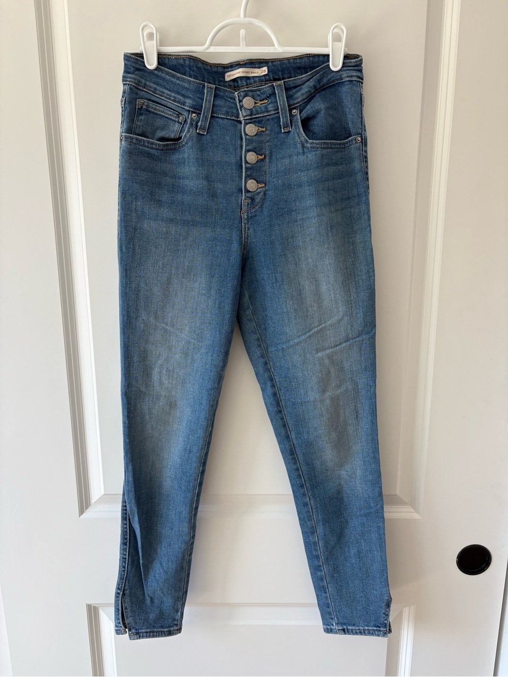 Levi's Women's 721 High-Rise Button-Fly Medium Wash Jeans